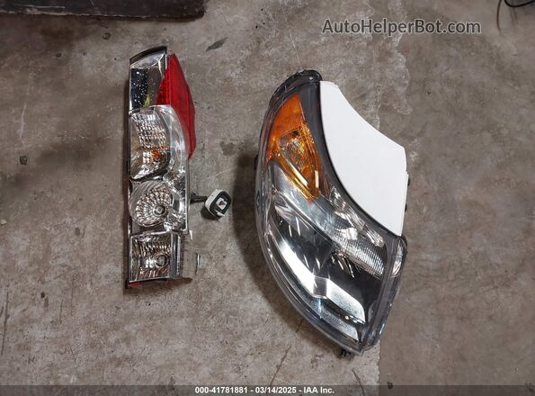 3C6TRVCG0KE525540 2019 RAM PROMASTER 2500 Белый Вид задней части салона
