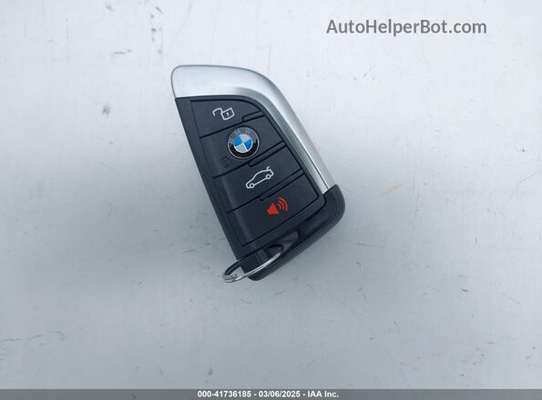 3MW49FS01R8E63336 2024 BMW M3 Серый Вид панели приборов