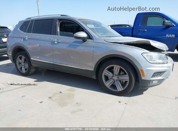 3VV3B7AX2MM013607 2021 VOLKSWAGEN TIGUAN Gray Delantero derecho