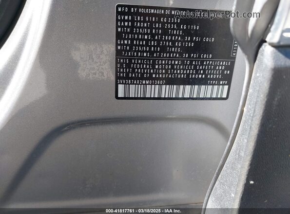 3VV3B7AX2MM013607 2021 VOLKSWAGEN TIGUAN Gray Vista del compartimento del motor