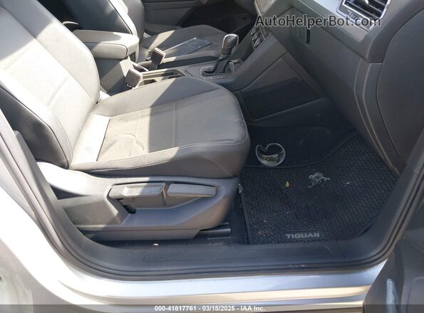 3VV3B7AX2MM013607 2021 VOLKSWAGEN TIGUAN Gray Vista interior delantera