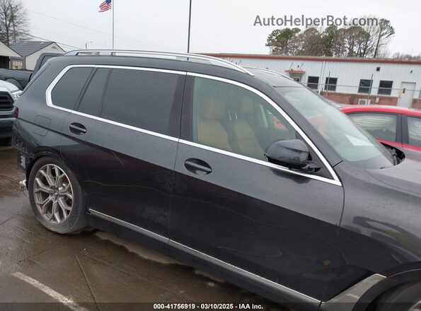 5UXCW2C04M9D99050 2021 BMW X7 Black უკანა სალონის ხედი