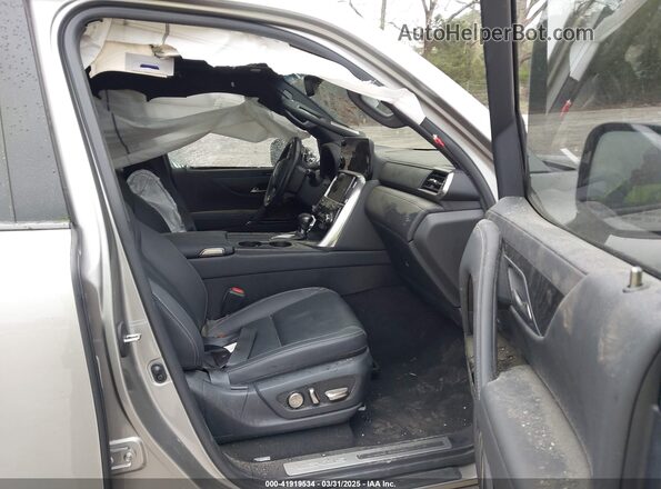 JTJAB7CX9R4051192 2024 LEXUS LX Champagne Вид салона спереди