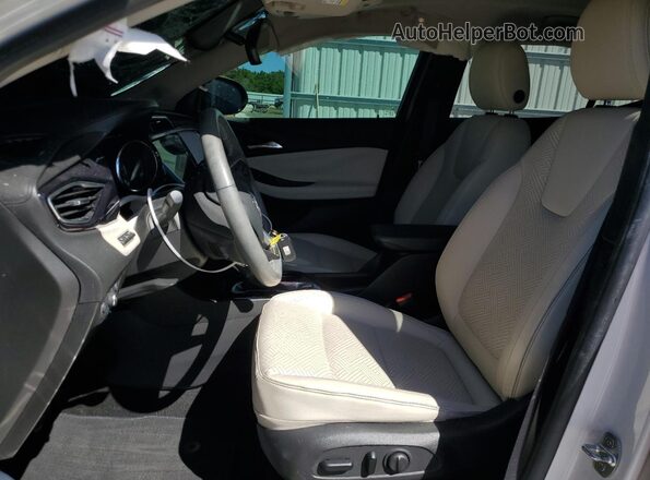 KL4MMFSLXNB009861 2022 BUICK ENCORE Белый Вид салона спереди