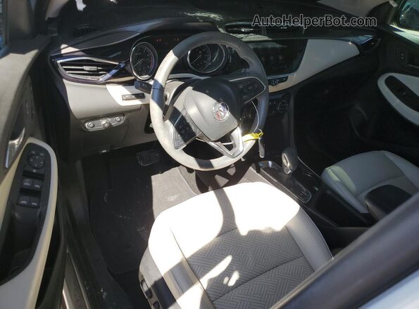 KL4MMFSLXNB009861 2022 BUICK ENCORE Белый Вид панели приборов