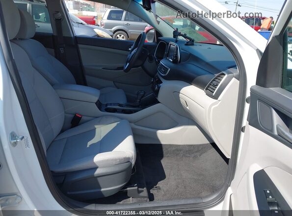 KM8J33A43MU289061 2021 HYUNDAI TUCSON Белый Вид салона спереди