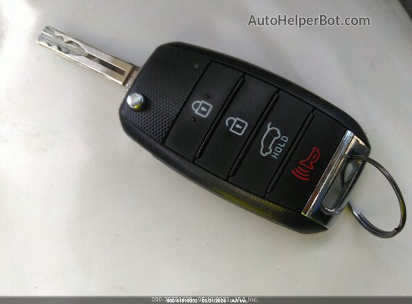 KNDPM3AC5L7757517 2020 KIA SPORTAGE Белый Вид панели приборов