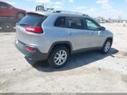 2017 Jeep Cherokee Latitude 4x4 Silver vin: 1C4PJMCS3HW601041