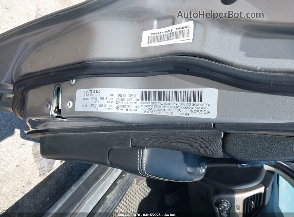 1C4PJMCS3HW601041 2017 JEEP CHEROKEE Silver ძრავის განყოფილების ხედი