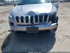 2017 Jeep Cherokee Latitude 4x4 Silver vin: 1C4PJMCS3HW601041