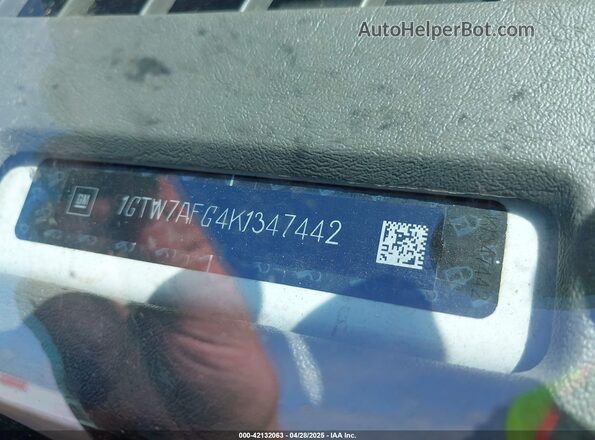 1GTW7AFG4K1347442 2019 GMC SAVANA 2500 White Engine compartment view