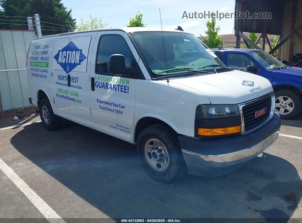 1GTW7AFG4K1347442 2019 GMC SAVANA 2500 White Front right