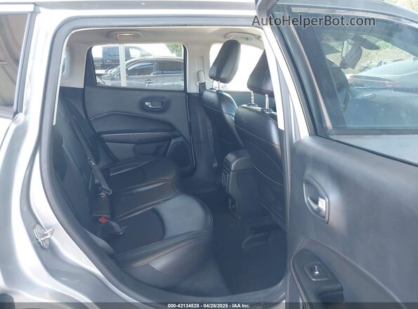 3C4NJDBB9MT514821 2021 JEEP COMPASS Gray Vista de la etiqueta del VIN