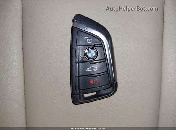5UXTY5C01M9H40531 2021 BMW X3 Blue Առջևի վահանակի տեսք