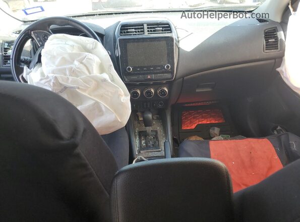 JA4APVAU6MU019482 2021 MITSUBISHI OUTLANDER Серебряный Вид панели приборов