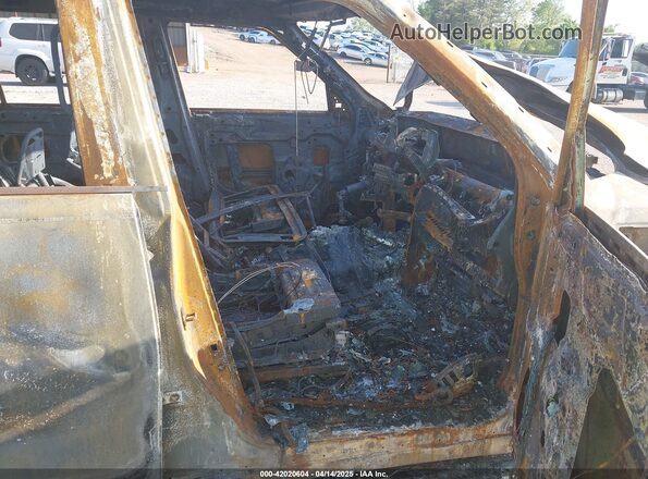 JN8AY2DA2P9403242 2023 NISSAN ARMADA Черный Вид салона спереди