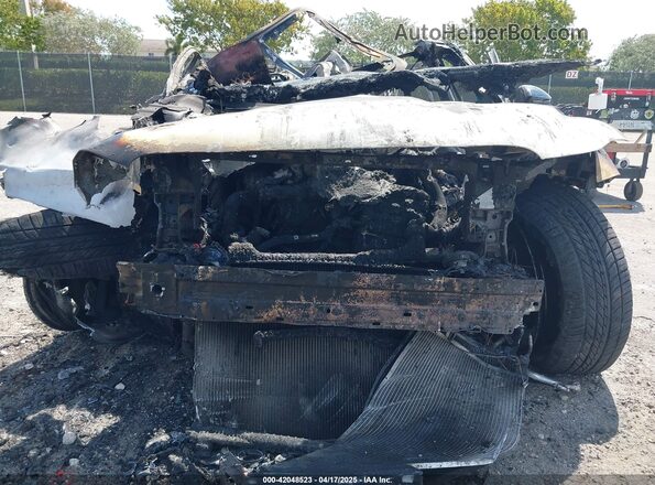 SADCT2EXXSA744616 2025 JAGUAR F-PACE White Widok wnętrza z tyłu