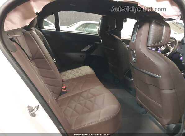 WBA33EH05RCP97943 2024 BMW OTHER Белый Вид наклейки с VIN-кодом