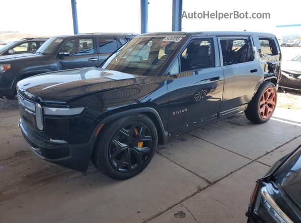 7PDSGABA0PN029956 2023 RIVIAN R1S Черный Передняя левая четверть