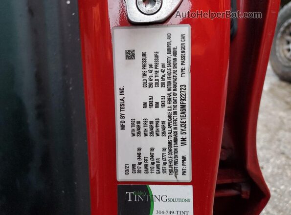 5YJ3E1EA6MF922723 2021 TESLA MODEL Красный Вид наклейки с VIN-кодом