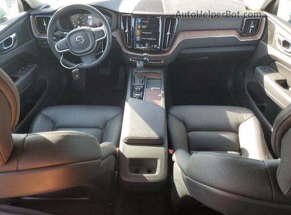 YV4102RK2M1877347 2021 VOLVO XC60 Белый Вид панели приборов