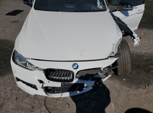 WBA8E1C31HA029381 2017 BMW OTHER Белый Вид задней части салона