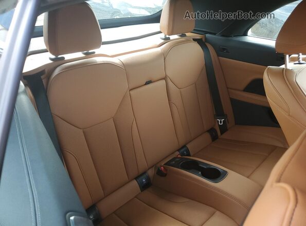 WBA63AT01NCK16400 2022 BMW M4 Green Widok tylnych siedzeń