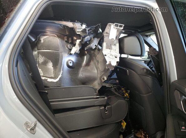 5UX23EU04S9X17313 2025 BMW X5 Серый Вид задней части салона