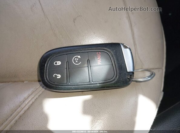 1C4PJMDS6HW538757 2017 JEEP CHEROKEE Beige Dashboard view