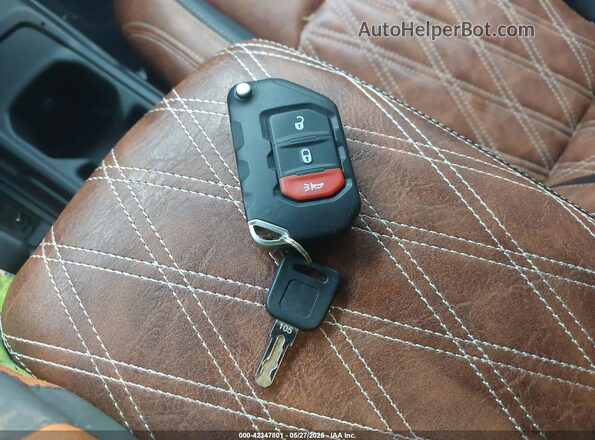 1C6PJTAG6SL503436 2025 JEEP GLADIATOR Желто-коричневый Вид панели приборов