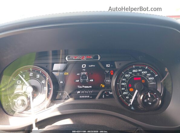 1C6SRFU94MN903505 2021 RAM 1500 Красный Вид задних сидений