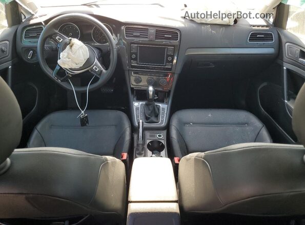 3VWG57AU7LM002403 2020 VOLKSWAGEN GOLF Black Widok deski rozdzielczej