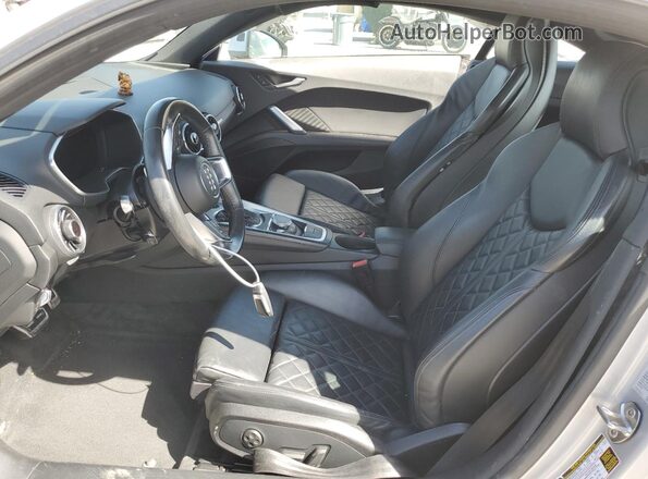 TRUC5AFV4G1024335 2016 AUDI TT Silver Widok wnętrza z przodu