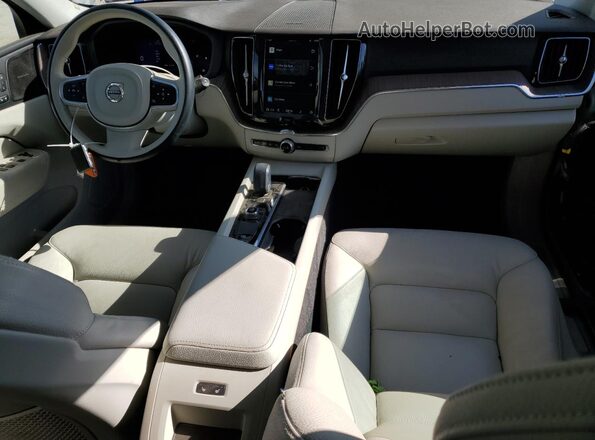 YV4L12RK0N1904746 2022 VOLVO XC60 Белый Вид панели приборов