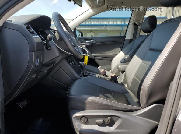 3VV3B7AX5MM056841 2021 VOLKSWAGEN TIGUAN Серый Вид салона спереди