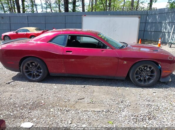 2C3CDZFJ4MH641972 2021 DODGE CHALLENGER Red Вид задньої частини салону
