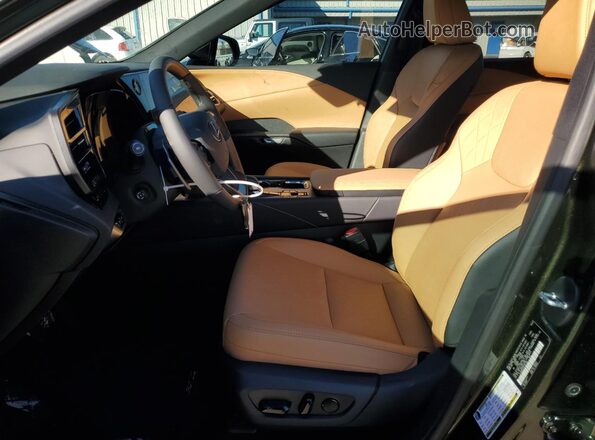 2T2BAMCA3RC087148 2024 LEXUS RX Зеленый Вид салона спереди