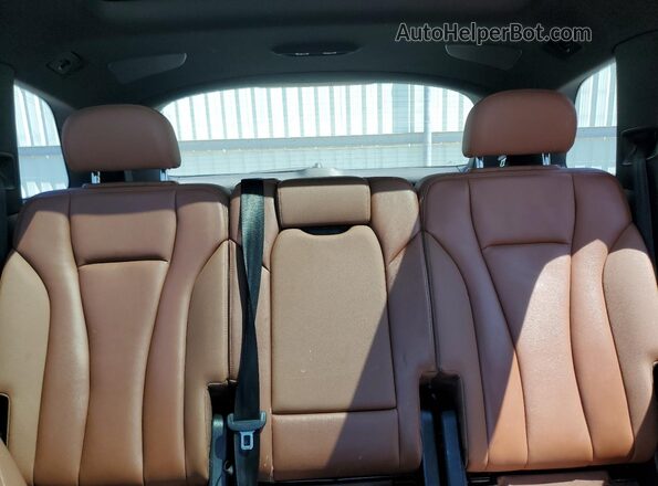 WA1LXAF74LD001646 2020 AUDI Q7 White Widok tylnych siedzeń