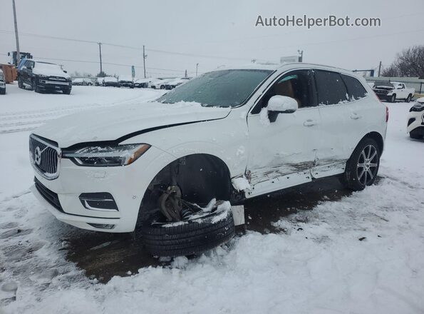 YV4102DLXL1458869 2020 VOLVO XC60 Белый Передняя левая четверть