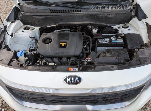 KNDERCAA4M7166135 2021 KIA SELTOS Белый Вид задней части салона