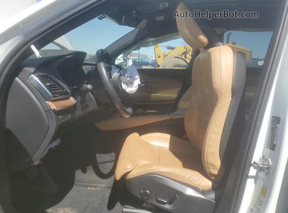 YV4A22PL8G1071863 2016 VOLVO XC90 Белый Вид салона спереди