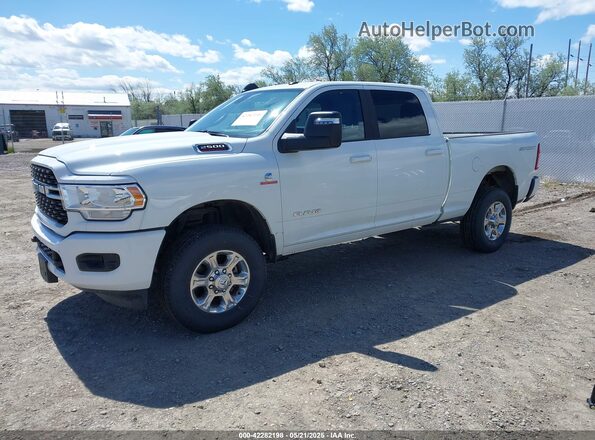 3C6UR5DLXRG322170 2024 RAM 2500 Белый Передняя левая четверть