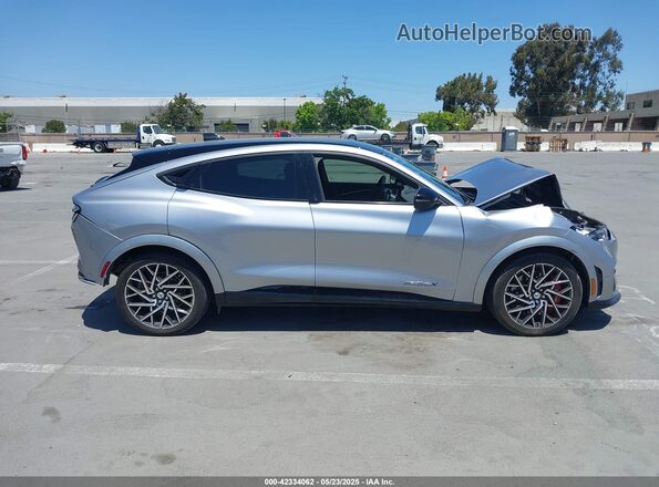 3FMTK4SX3MME04398 2021 FORD MUSTANG MACH-E Silver უკანა სალონის ხედი