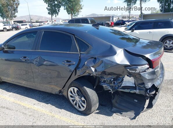 3KPF24AD7PE520601 2023 KIA FORTE Gray Widok z przodu