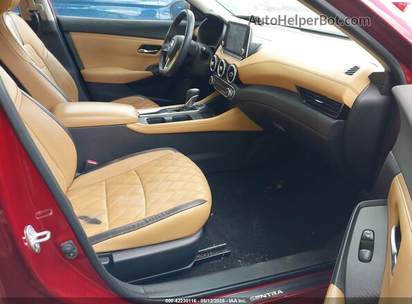 3N1AB8CV3MY262680 2021 NISSAN SENTRA Бордовый Вид салона спереди