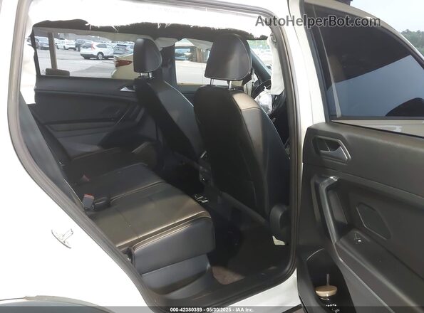 3VV2B7AX8MM050964 2021 VOLKSWAGEN TIGUAN White Widok naklejki z numerem VIN