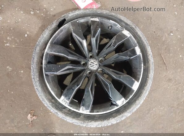 3VV2B7AX8MM050964 2021 VOLKSWAGEN TIGUAN White Widok zestawu wskaźników