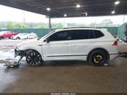 2021 Volkswagen Tiguan 2.0t Se/2.0t Se R-line Black/2.0t Sel White vin: 3VV2B7AX8MM050964