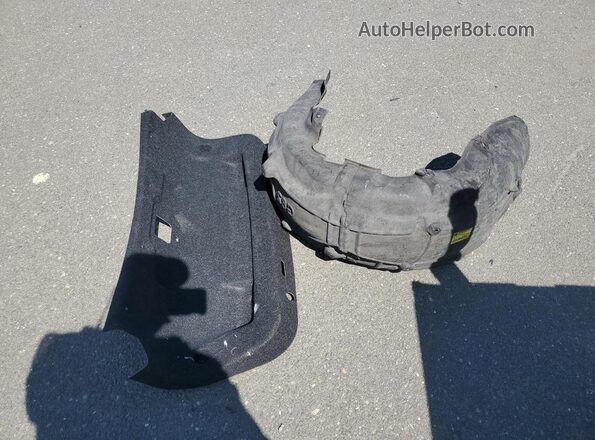 WBS43AZ05RCR91749 2024 BMW M4 Зеленый Вид подкапотного пространства