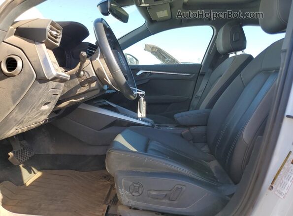 WAUHUDGY9RA077626 2024 AUDI OTHER Белый Вид салона спереди